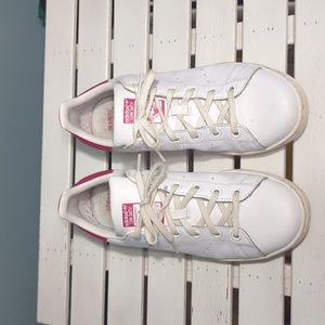 Adidas Stan Smith size 7 ( neutral)